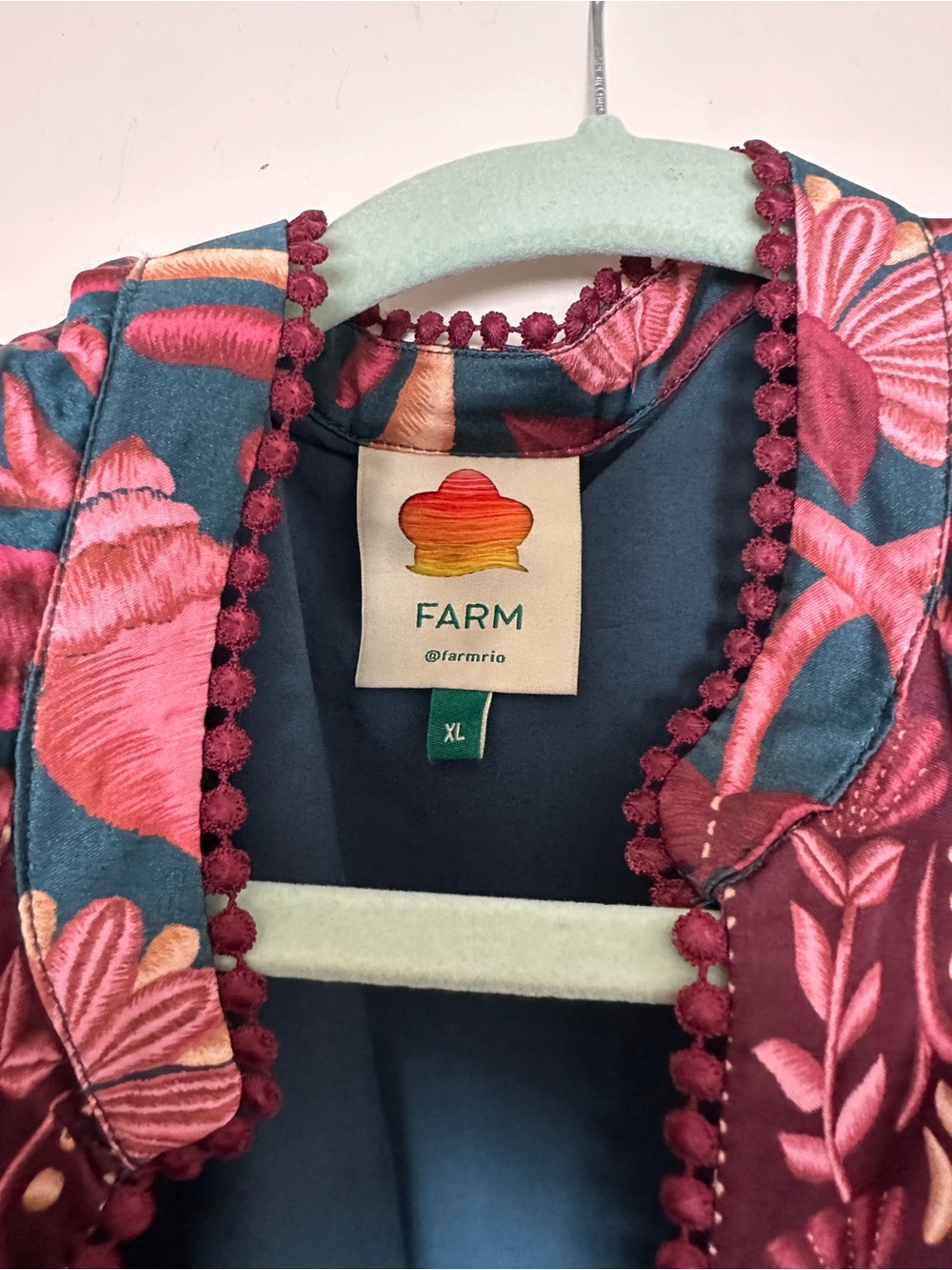 FARM Rio Seashell Tapestry Printed 3/4-
Sleeve Maxi Dress
This Item Is Sold Out - Picture 2 of 7
